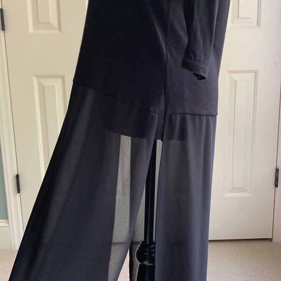 Cha Cha Vente Long Black Flowy Tunic Top with Sheer Detail - Picture 3 of 7